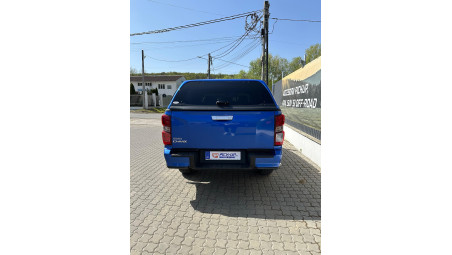Canopy installed on Isuzu D-Max 2022