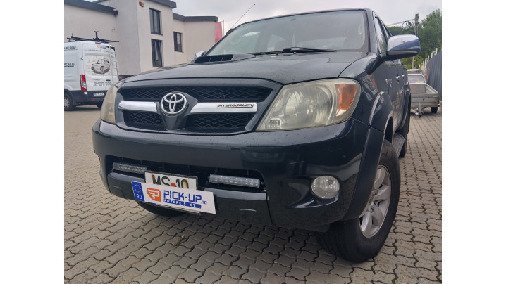 Spot Lights installed on Toyota Hilux 2014