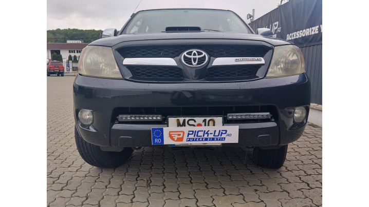 Spot Lights installed on Toyota Hilux 2014