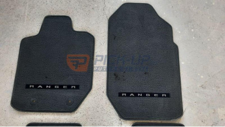 Original  Ford Ranger 2012 PU CI interior mats