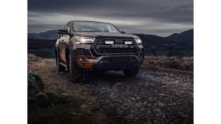 Grille Reflectors Triple-R 750 LAZ Toyota Hilux GR 2023+