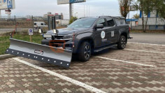 Schneepflug Volkswagen Amarok 2024 HIL 2100SP 2