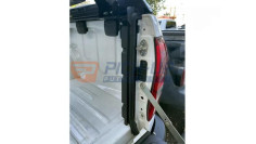 TAILGATE DUST SEALING AK TOY HILUX 2016+