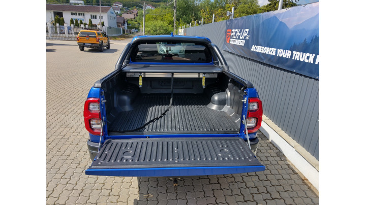 Montare rulou de bena und rollbar pe Toyota Hilux 2020