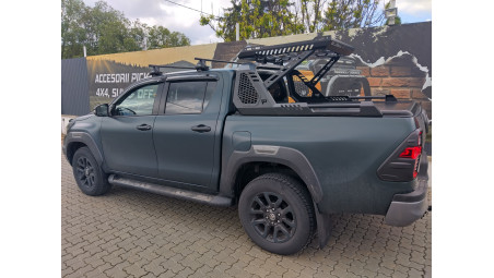 Roll Cover, rollbar, bullbar, hood guard, window visors installed on Toyota Hilux 2020