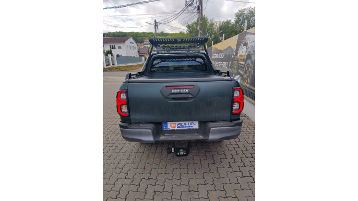 Roll Cover, rollbar, bullbar, hood guard, window visors installed on Toyota Hilux 2020