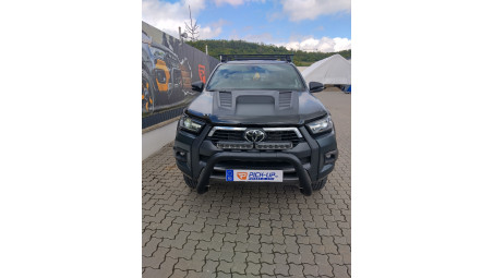 Roll Cover, rollbar, bullbar, hood guard, window visors installed on Toyota Hilux 2020