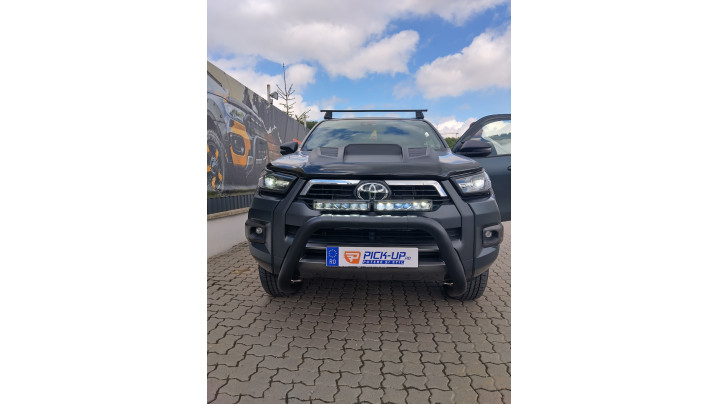 Roll Cover, rollbar, bullbar, hood guard, window visors installed on Toyota Hilux 2020