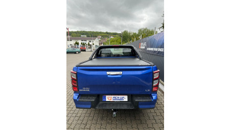Roll cover, Bed liner, towing hook installed on Isuzu D-Max 2024