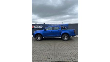 Roll cover, Bed liner, towing hook installed on Isuzu D-Max 2024