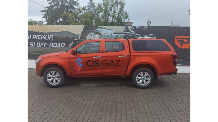 Canopy installed on Isuzu D-Max 2023