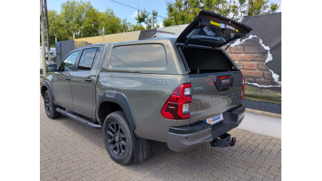 Montare hardtop pe Toyota Hilux 2020