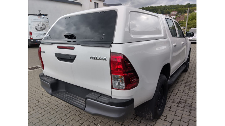 Canopy , bed liner installed on Toyota Hilux 2018
