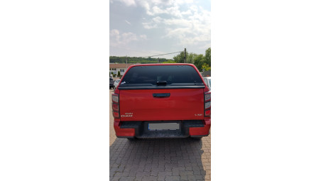 Montare capitonaj de bena si hardtop pe Isuzu D-Max 2022