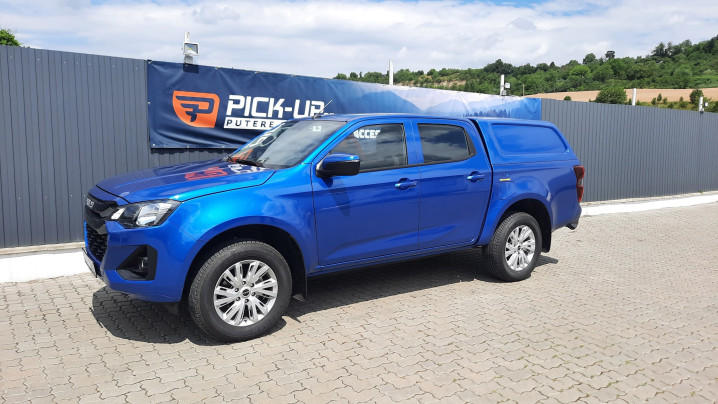 Canopy installed on Isuzu D-Max 2024