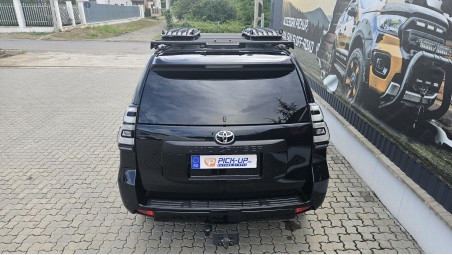 Fully equipped Toyota Land Cruiser 2018