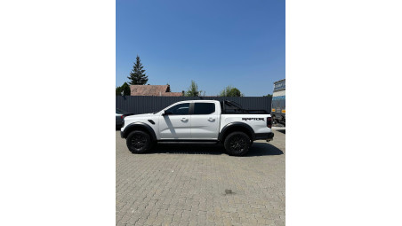 Roll cover and rollbar installed onFord Ranger Raptor 2025