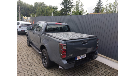 Bed liner and tonneau cover installed on Isuzu D-Max 2019+