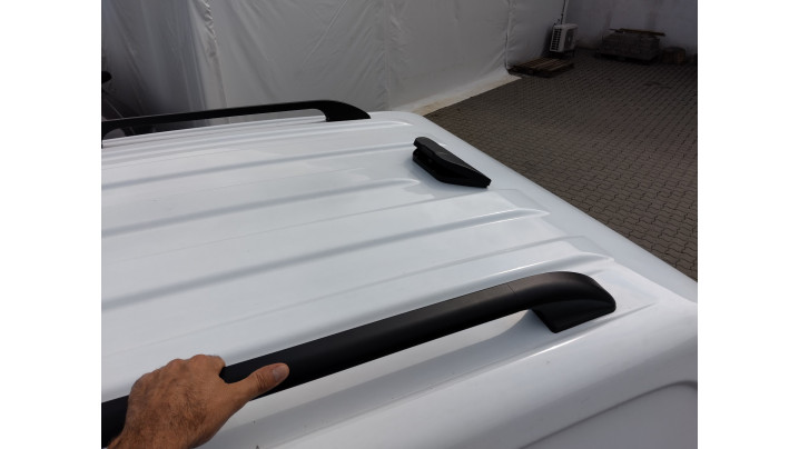 Montare ventilatie pe hardtop Aeroklas, instalat pe Volkswagen Amarok 2024
