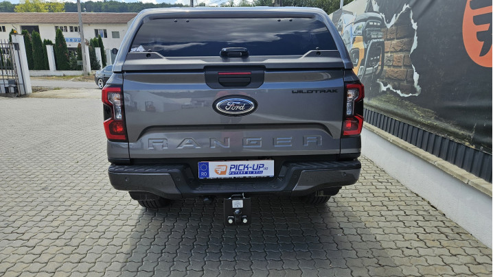 Canopy, cargo slide installed on Ford Ranger 2023