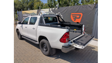 Montare rulou de bena, rollbar, capitonaj pe Toyota Hilux 2023
