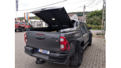 Montare inchidere de bena tip capac si capitonaj de bena pe Toyota Hilux GR Sport II 2