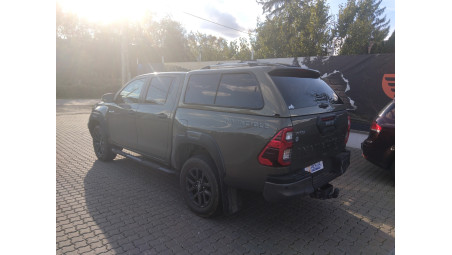 Canopy installed on Toyota Hilux 2023
