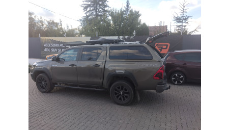 Canopy installed on Toyota Hilux 2023