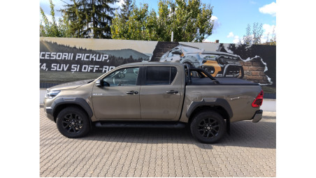 Roll cover,rollbar,led bar installed on Toyota Hilux 2024