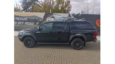 Canopy installed on Toyota Hilux 2024