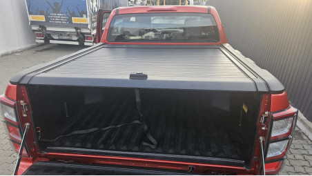 Bed liner,roll cover, towing hook installed on Isuzu D-Max 2024
