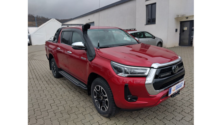 Fully equiped Toyota Hilux 2023