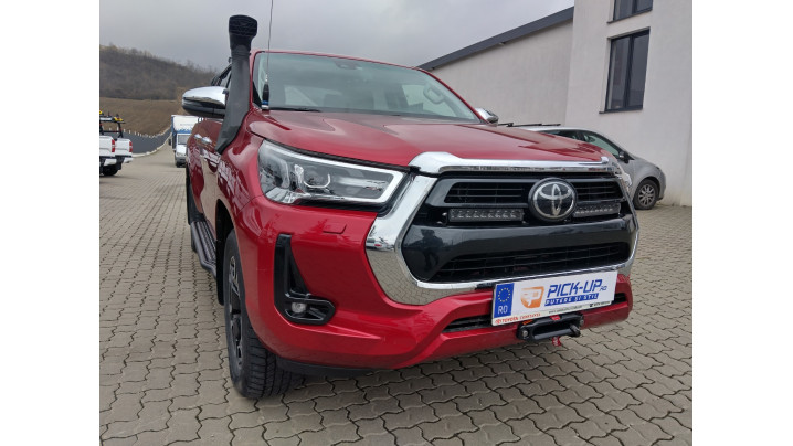 Fully equiped Toyota Hilux 2023