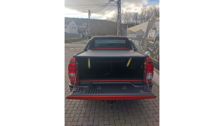 Bed liner, roll cover, rollbar installed on Toyota Hilux 2024