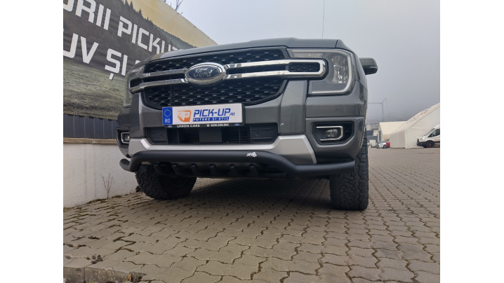 Front protection bar installed on Ford Ranger 2025