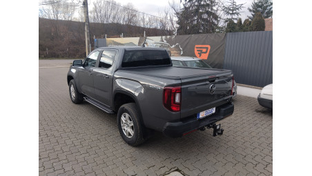 Roll cover and side steps installed on Volkswagen Amarok 2025