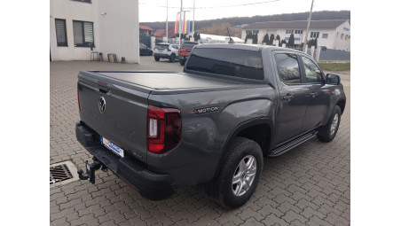 Roll cover and side steps installed on Volkswagen Amarok 2025