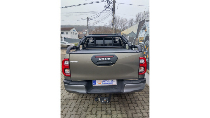 Fully equiped Toyota Hilux 2024