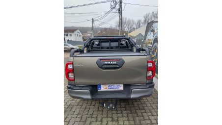 Fully equiped Toyota Hilux 2024