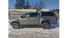 Alpha CMX-W canopy installed on Toyota Hilux 2025