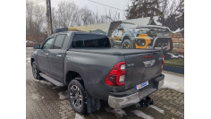 Roll cover,bed liner,roll cover, towing hook installed on Toyota Hilux 2025