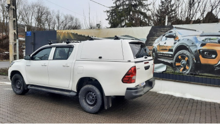 Fully equiped Toyota Hilux 2025