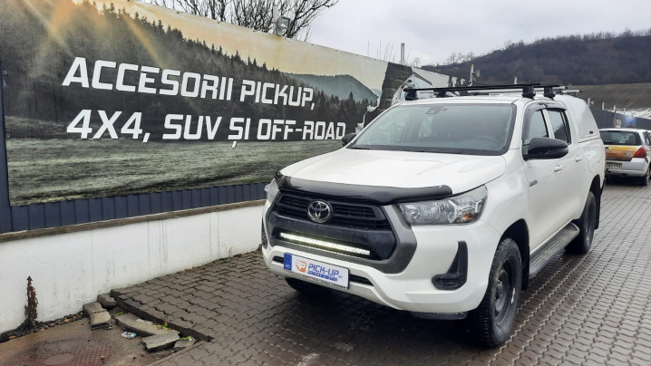 Fully equiped Toyota Hilux 2025