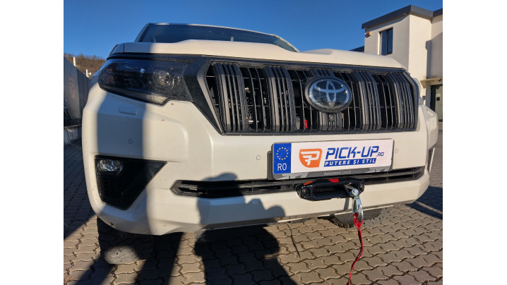 Warn Evo 10S winch installed on Toyota Land Cruiser 150 2023