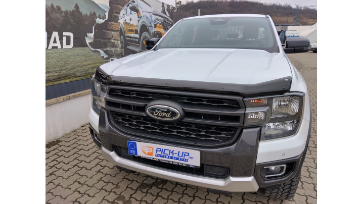 Roll cover and hood guard installed on Ford Ranger Tremor 2025