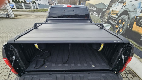 Roll cover and cross bars installed on Ford F150 2019