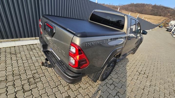 Tonneau roll cover Toyota Hilux 2015-2025 MT RUEVOM