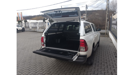Alpha GSR canopy, Aeroklas bedliner installed on Toyota Hilux 2025