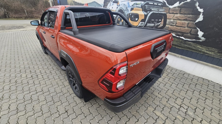 Fully equiped Toyota Hilux 2025