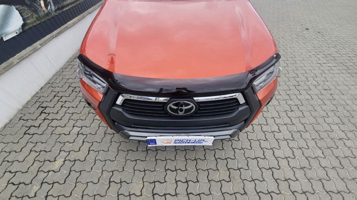 Fully equiped Toyota Hilux 2025